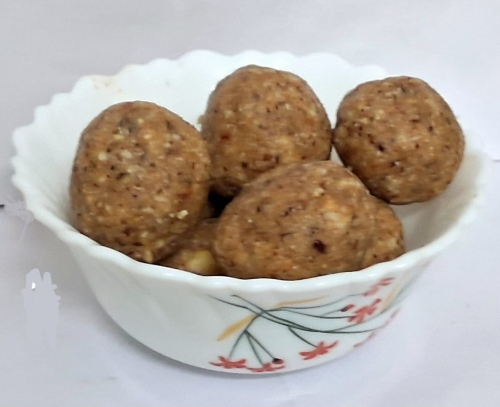 Nuts & Dates Laddu